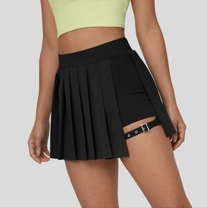 Breezeful High Waisted Pleated 2-in-1 Buckle Mini Skirt Black M (no pocket!)